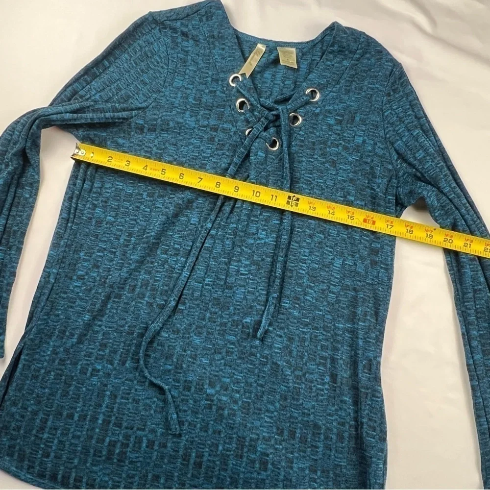 Chenault - Women’s Lightweight Sweater - M - Med Blue -Criss Cross Front -V Neck